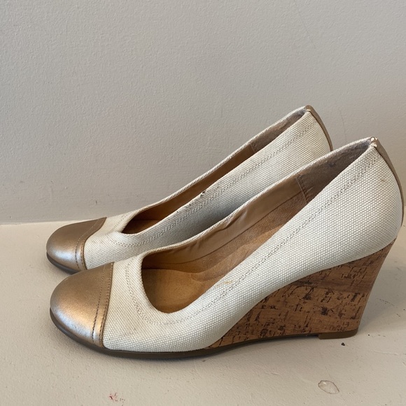 White and gold wedge heels - Picture 4 of 6